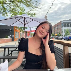 Meet your Posher, Maya